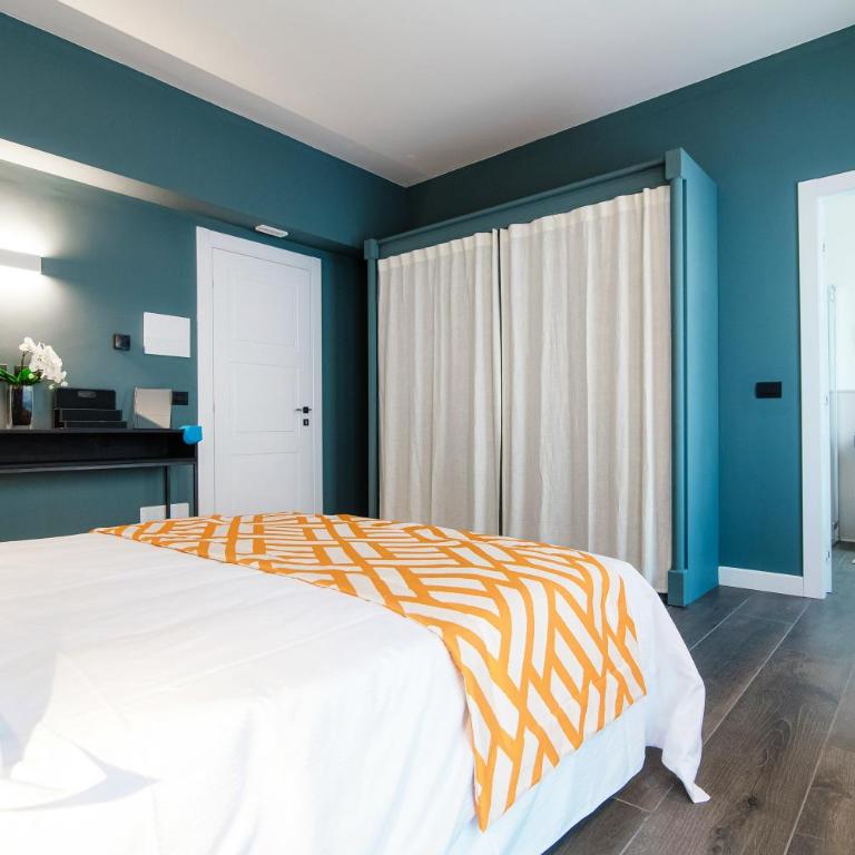 In Centro Luxury Rooms - Double Room with Balcony (2 Adults + 1 Child) - 5