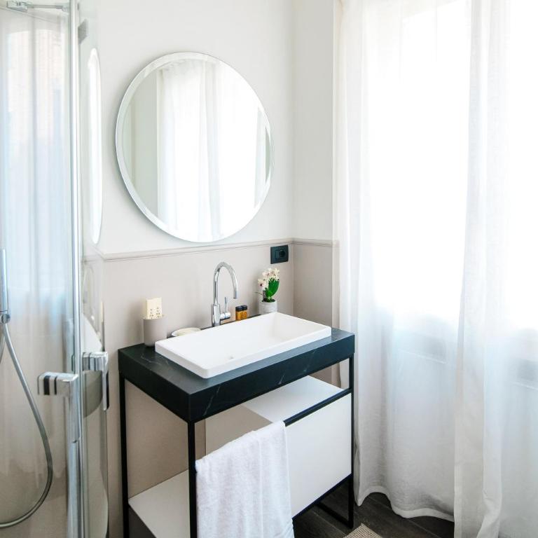 In Centro Luxury Rooms - Double Room with Balcony (2 Adults + 1 Child) - 10