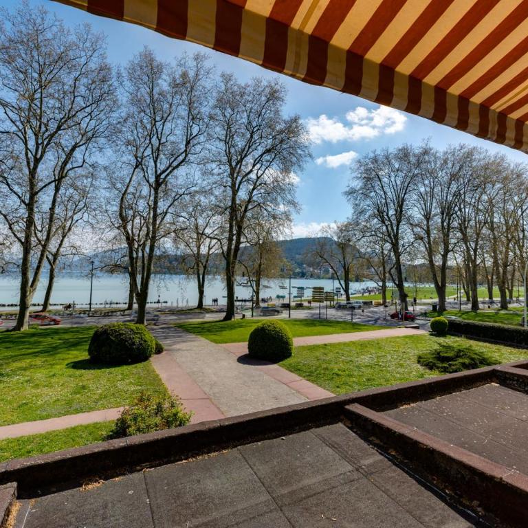 Swan Lake - Design apartment facing Lake Annecy - Apartment - 19