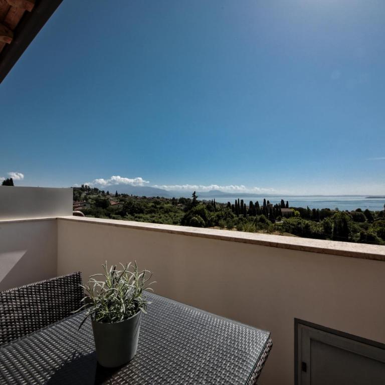 H2O ROOMS - Doppelzimmer mit Seeblick - 2