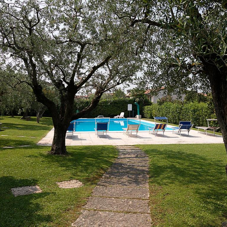 APARTMENT ORTENSIA - Regarda Travel - Appartamento con Vista Piscina - 24
