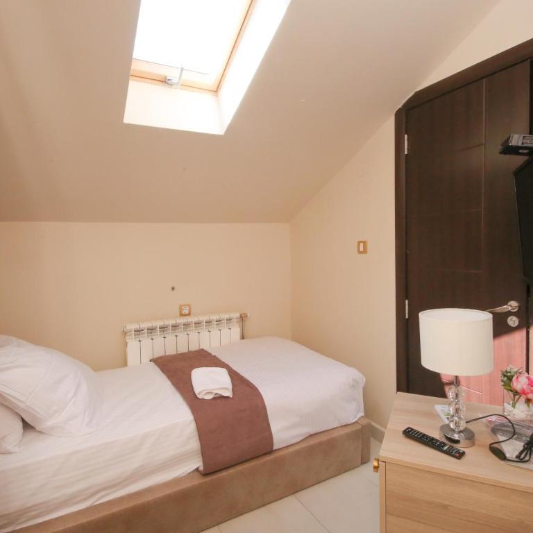 Bajadera Lux - Jednokrevetna Soba sa Tušem - 3