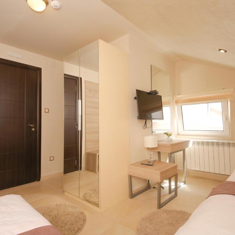 Bajadera Lux - Mala Dvokrevetna Soba sa Zasebnim Krevetima - 2