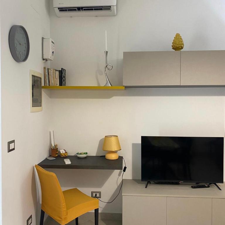 Momenti e Monumenti - Two-Bedroom House - 16