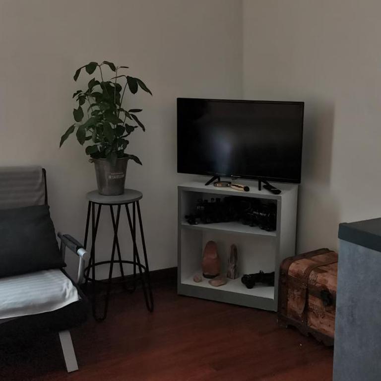 Résidence Martins - Chambre Familiale avec Salle de Bains Commune - 7