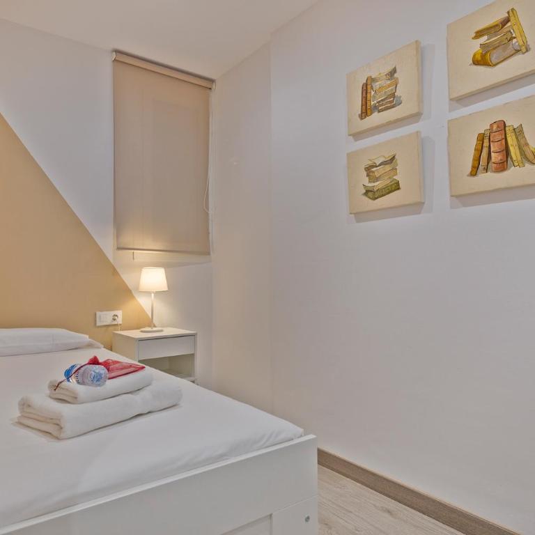 Alcam Books - Two-Bedroom Apartment - 12