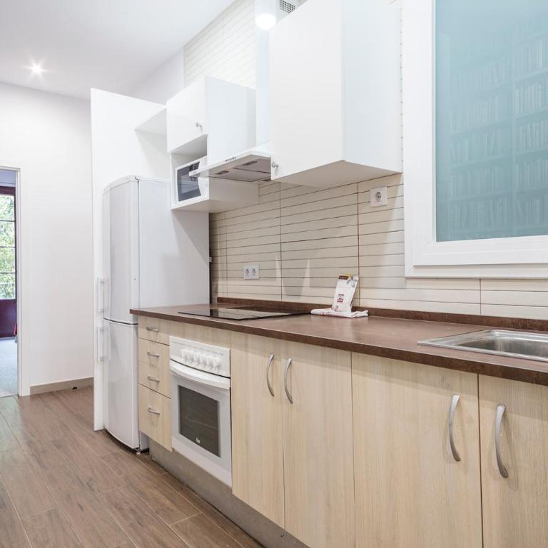 Alcam Books - One-Bedroom Apartment - 9