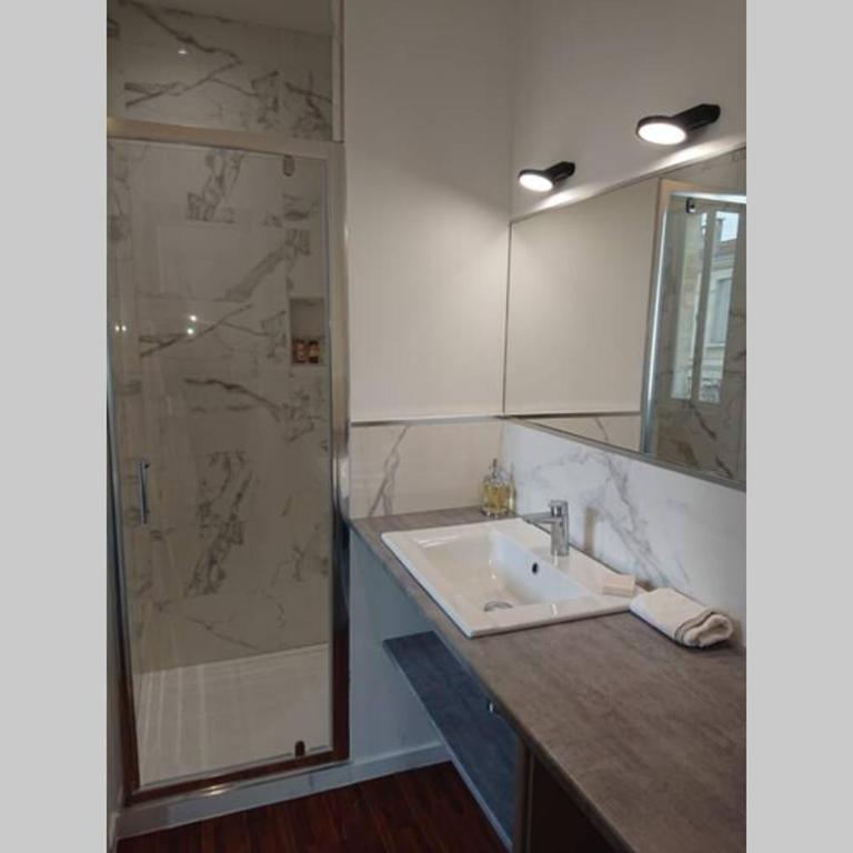 appartement MONTAIGNE - Appartement 1 Chambre - 2