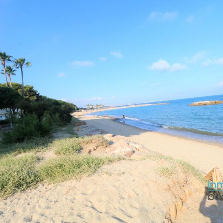 Sun Beach Mediterrani, en frente del Mar - Two-Bedroom Apartment - 2
