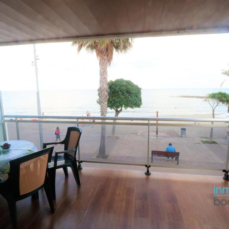 Sun Beach Mediterrani, en frente del Mar - Two-Bedroom Apartment - 3