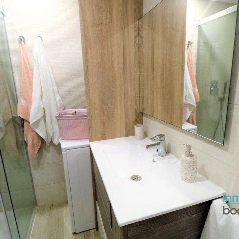 Sun Beach Mediterrani, en frente del Mar - Two-Bedroom Apartment - 50