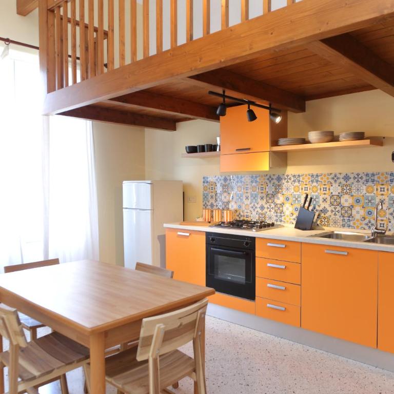 Sunny Flat - SELF Apartments - Appartamento con Balcone - 1
