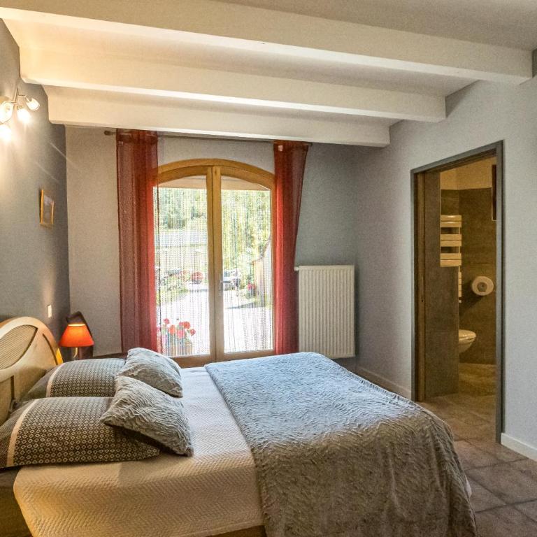 Chambres d'hotes Les Clarines - Chambre Double - Vue sur Montagne - 2