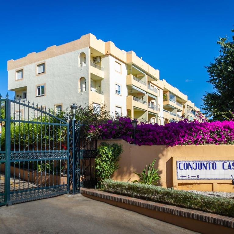 MARBELLA BANUS SUITES - Ceibo Centro Plaza Banús Suite Apartment - Apartamento Superior - 39