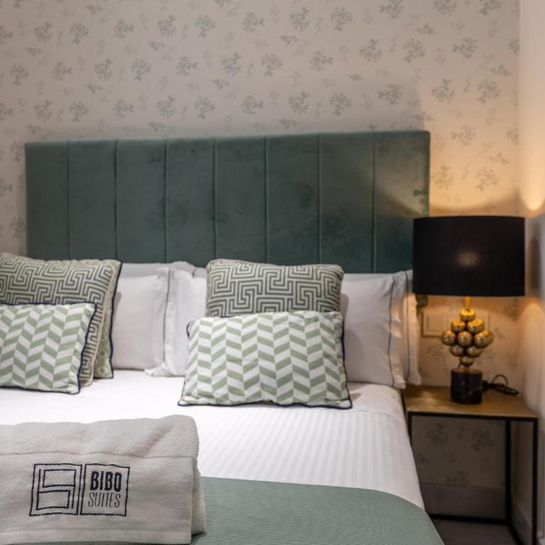 BiBo Suites Real Chancilleria - Two-Bedroom Apartment with View - 3