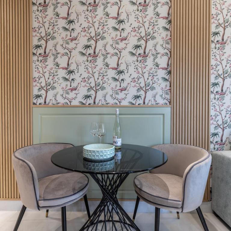 BiBo Suites Real Chancilleria - One-Bedroom Apartment with Terrace - 8