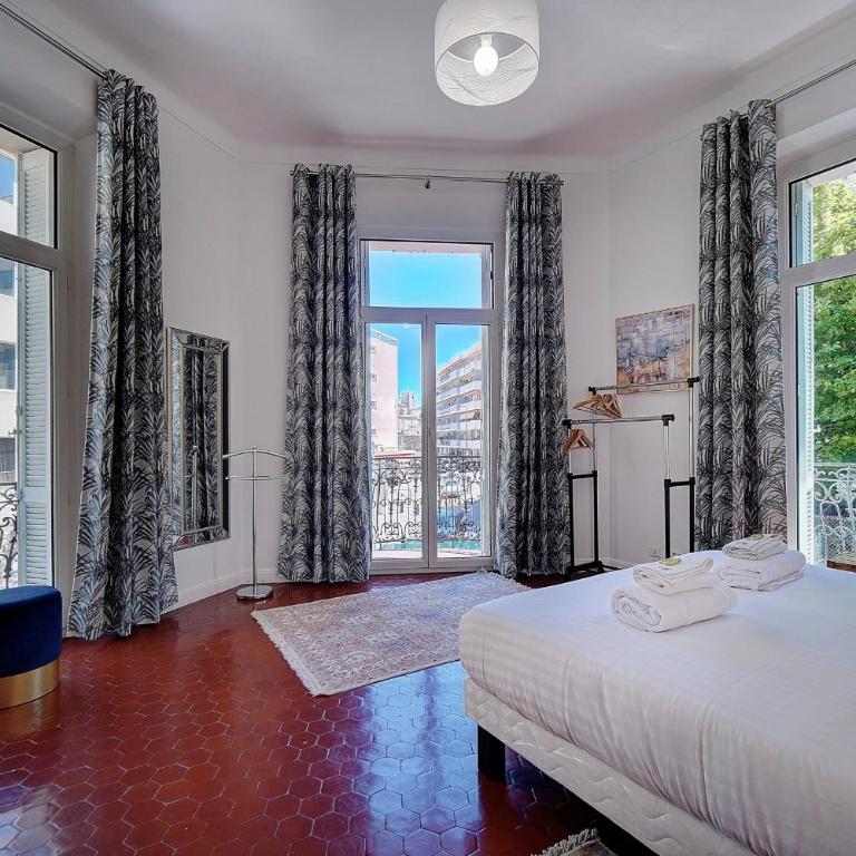 Upstays Balcony 96m2 Apartment Near Palais - Appartement - 4