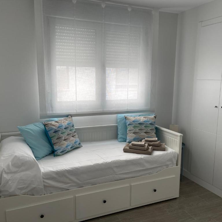 Amazing Duna Beach Seafront Apartament - Two-Bedroom Apartment - 18