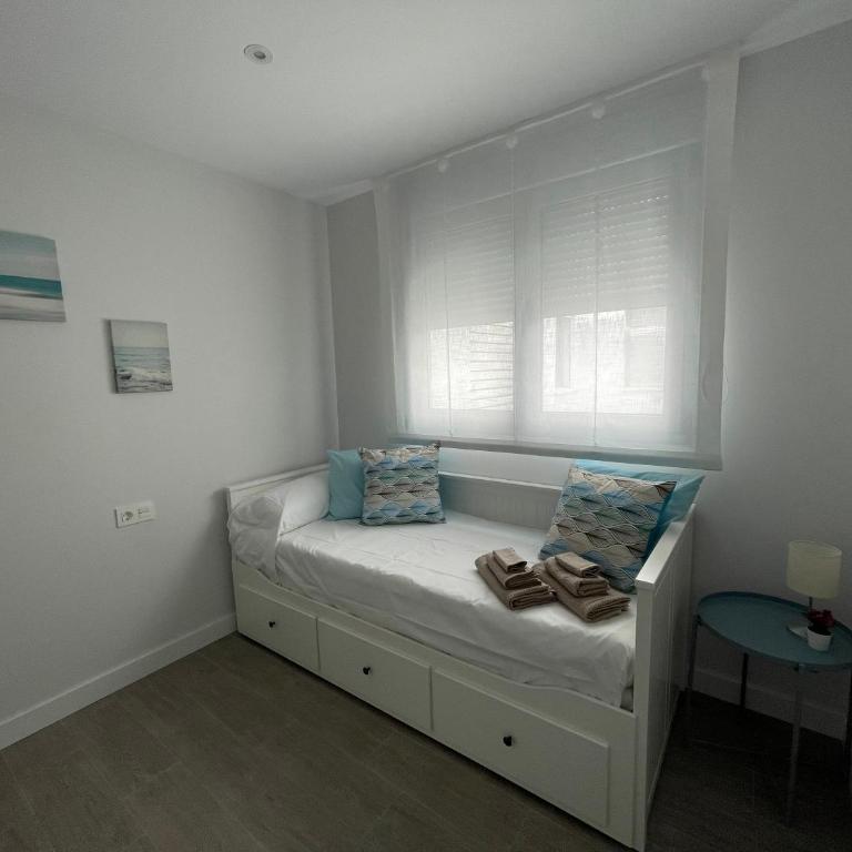 Amazing Duna Beach Seafront Apartament - Two-Bedroom Apartment - 17