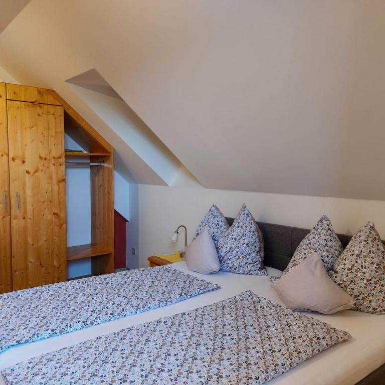 Gästehaus - Camping- Weinhof Radl - Chambre Double Standard - 2