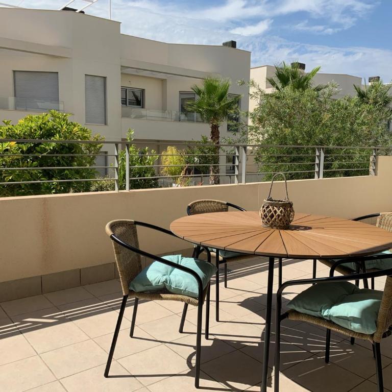 Apartamento Amalia Delux en Torrevieja - Two-Bedroom Apartment - 4