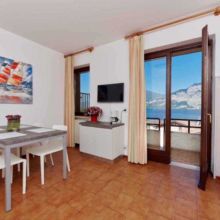 Apartments in Malcesine - Gardasee 22016 - Appartamento - 22