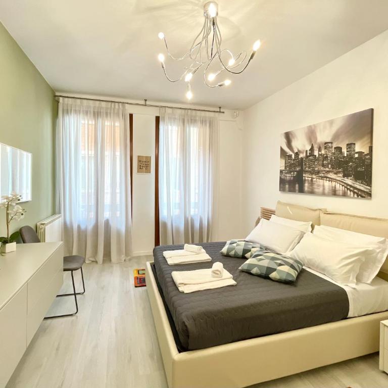 Ca' Monica Panoramic-Canal View, Biennale - Two-Bedroom Apartment with Sea View - 35