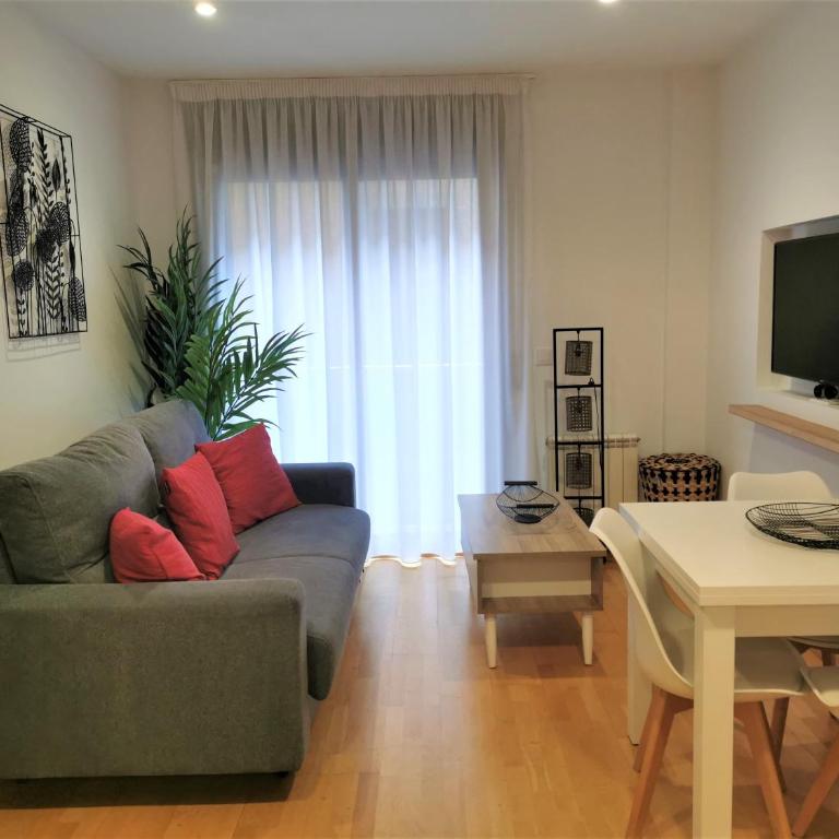 Apartament modern a Girona centre, parking gratis - Apartamento de 2 dormitorios - 1
