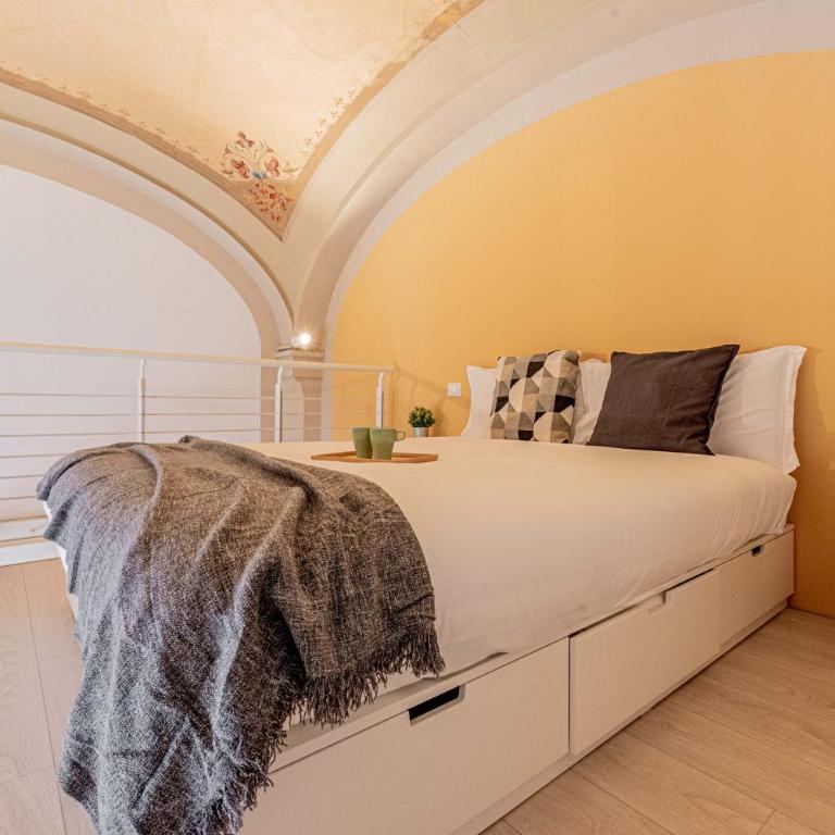 Realkasa Luxury S.Orsola Apartments - Deluxe Apartment - 1