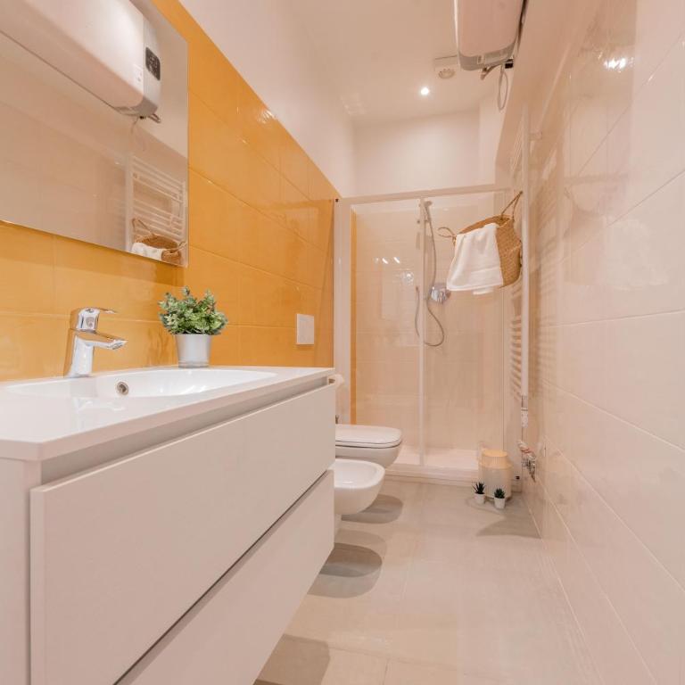 Realkasa Luxury S.Orsola Apartments - Deluxe Apartment - 3