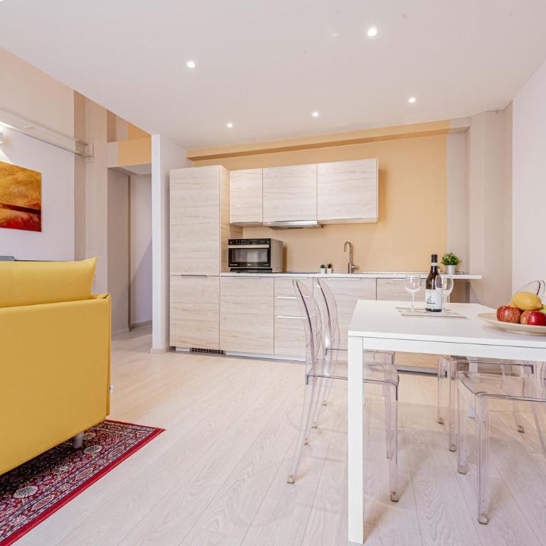 Realkasa Luxury S.Orsola Apartments - Deluxe Apartment - 8