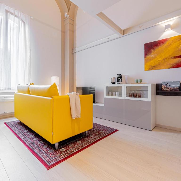 Realkasa Luxury S.Orsola Apartments - Deluxe Apartment - 11