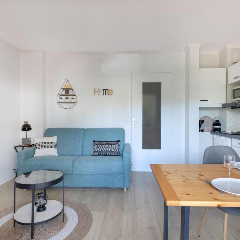 Appartement pour 2 adultes-2 enfants avec balcon - Apartment - 1