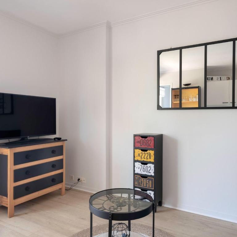 Appartement pour 2 adultes-2 enfants avec balcon - Apartment - 7