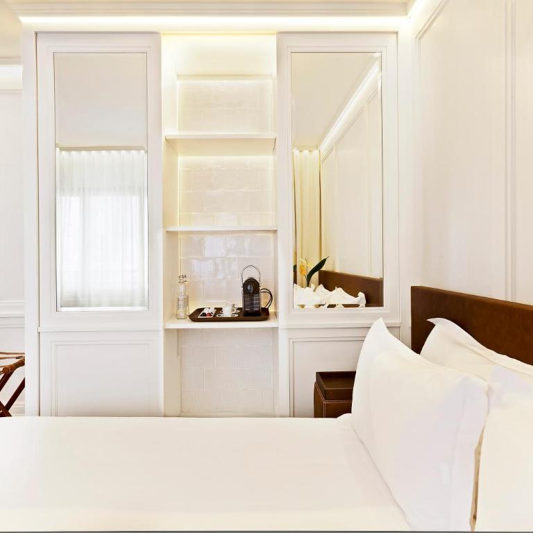 Boutique Hotel H10 Montcada - Double Room with City View - 5