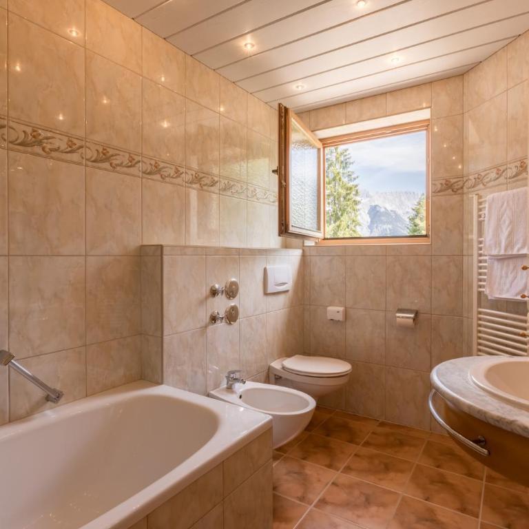 Landhaus Kristall inklusive Hotel-Spa - Apartment mit 2 Schlafzimmern - 2