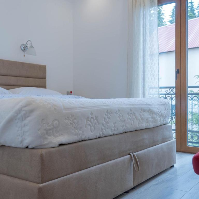 Villa Lara - Two-Bedroom Apartment - 19