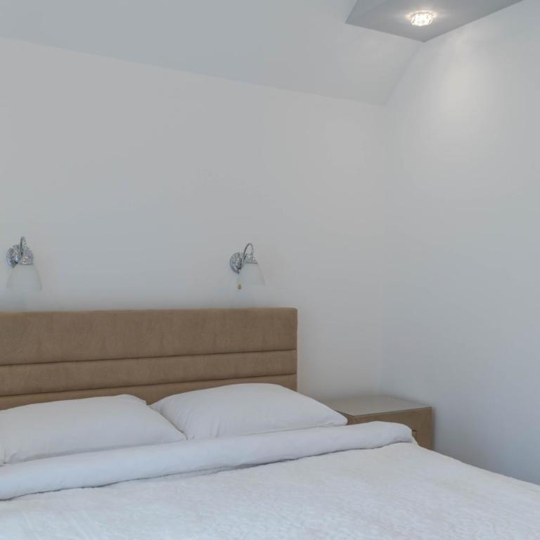 Villa Lara - Two-Bedroom Apartment - 25