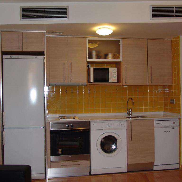 Apartamentos Zaragoza Coso - Apartamento de 2 dormitorios (4 adultos) - 2