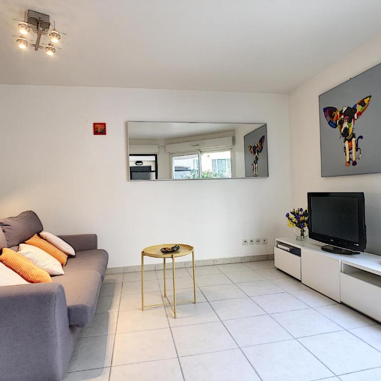 Nestor&Jeeves - PALAIS LIBERTE - Hyper center - Shopping area - Close sea - Appartement avec Balcon - 6