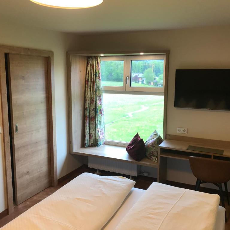 Gasthof Wiesenhof - Deluxe Double Room - 4