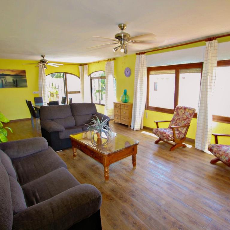 Basetes - holiday home with private swimming pool in Calpe - Casa Vacacional de 3 dormitorios - 11