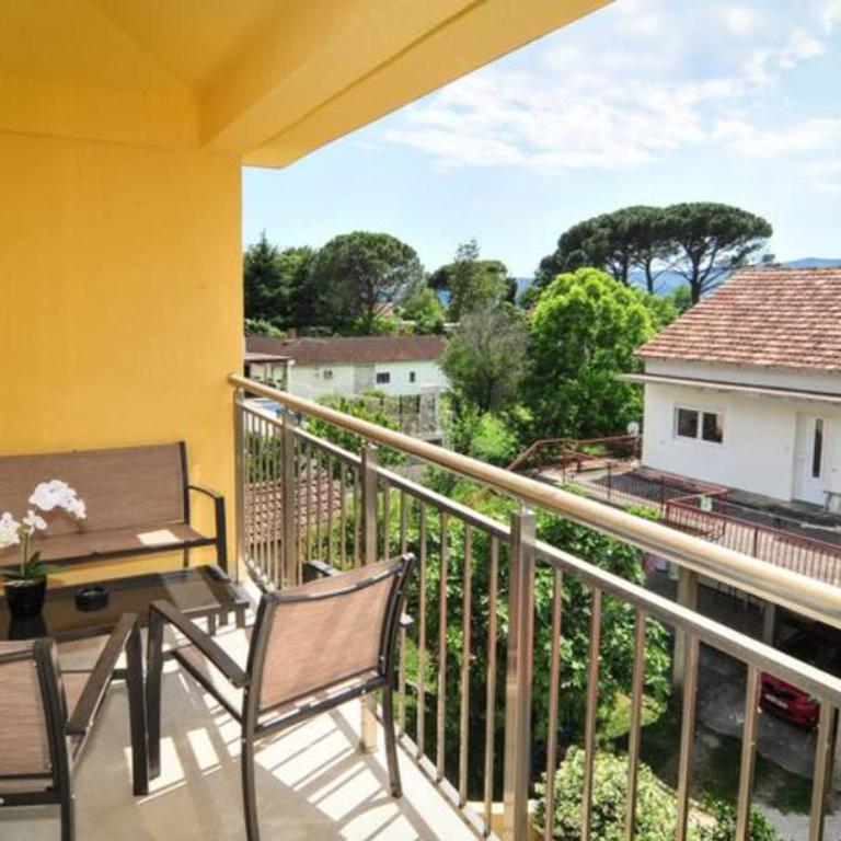 Busola Apartments - One-Bedroom Apartment - 11