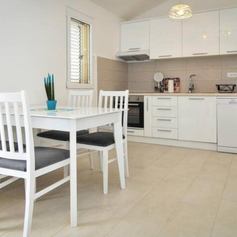 Busola Apartments - One-Bedroom Apartment - 22