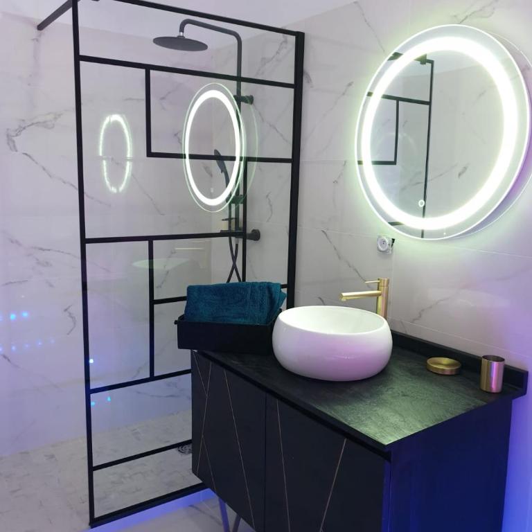 Suite Miro Charme et volupté - Apartment mit 1 Schlafzimmer - 14