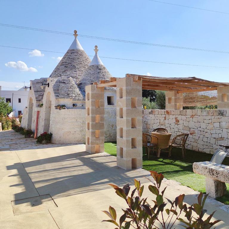 LiberaMente - Trulli & Quiete - Camera Matrimoniale con Vista Parco - 1