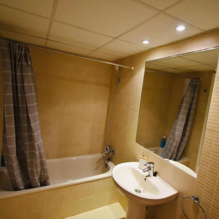 Blue Lagoon Apartments - Two-Bedroom Apartment - 17