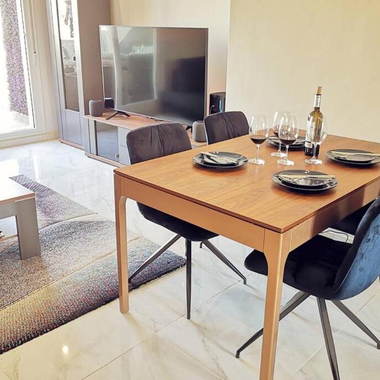 Black Sun. Modern penthouse in Torrevieja - Two-Bedroom Apartment - 12