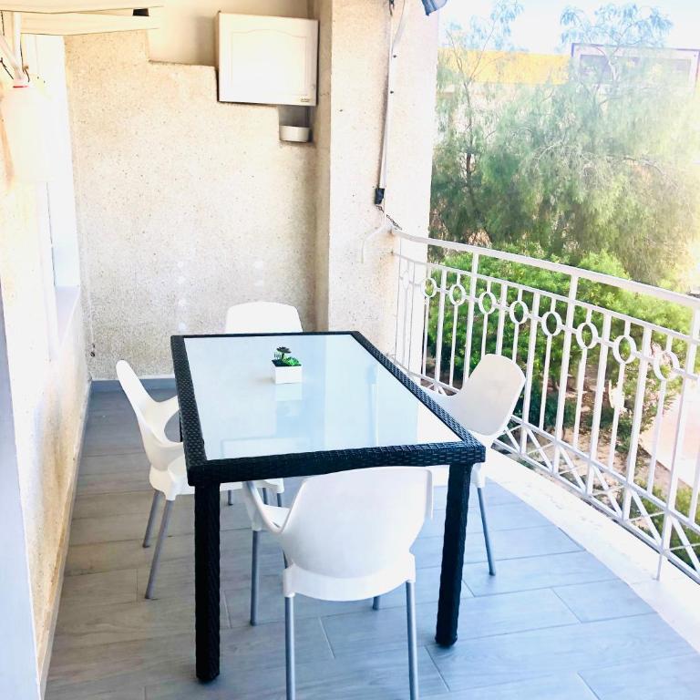 Apartamento Santa Pola"The Guitar" 300 m de la playa - Apartamento de 2 dormitorios - 4