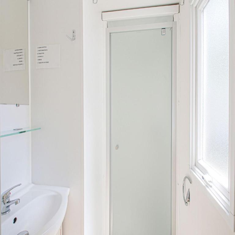 Mobile Home in Saint Jean near Sea Beach - Chalet 2 Chambres - 18